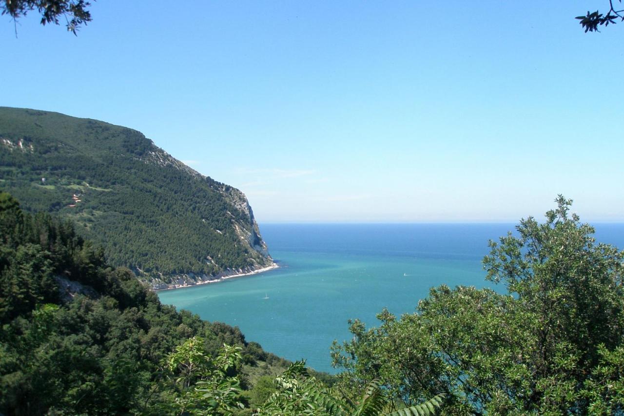 Il Casale Di Giulia Apartment Sirolo Luaran gambar